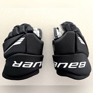 Bauer kids hockey gloves 8.0